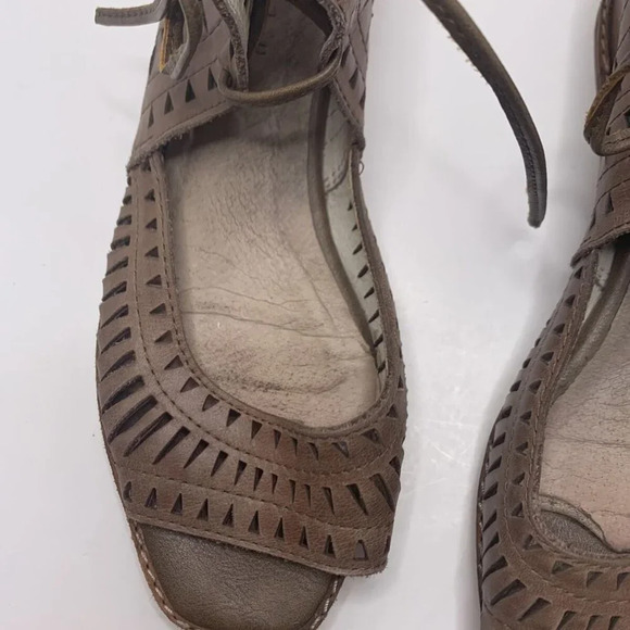 Jeffrey Campbell Low Wedge Rodillo Size 6 Black La - Picture 6 of 7